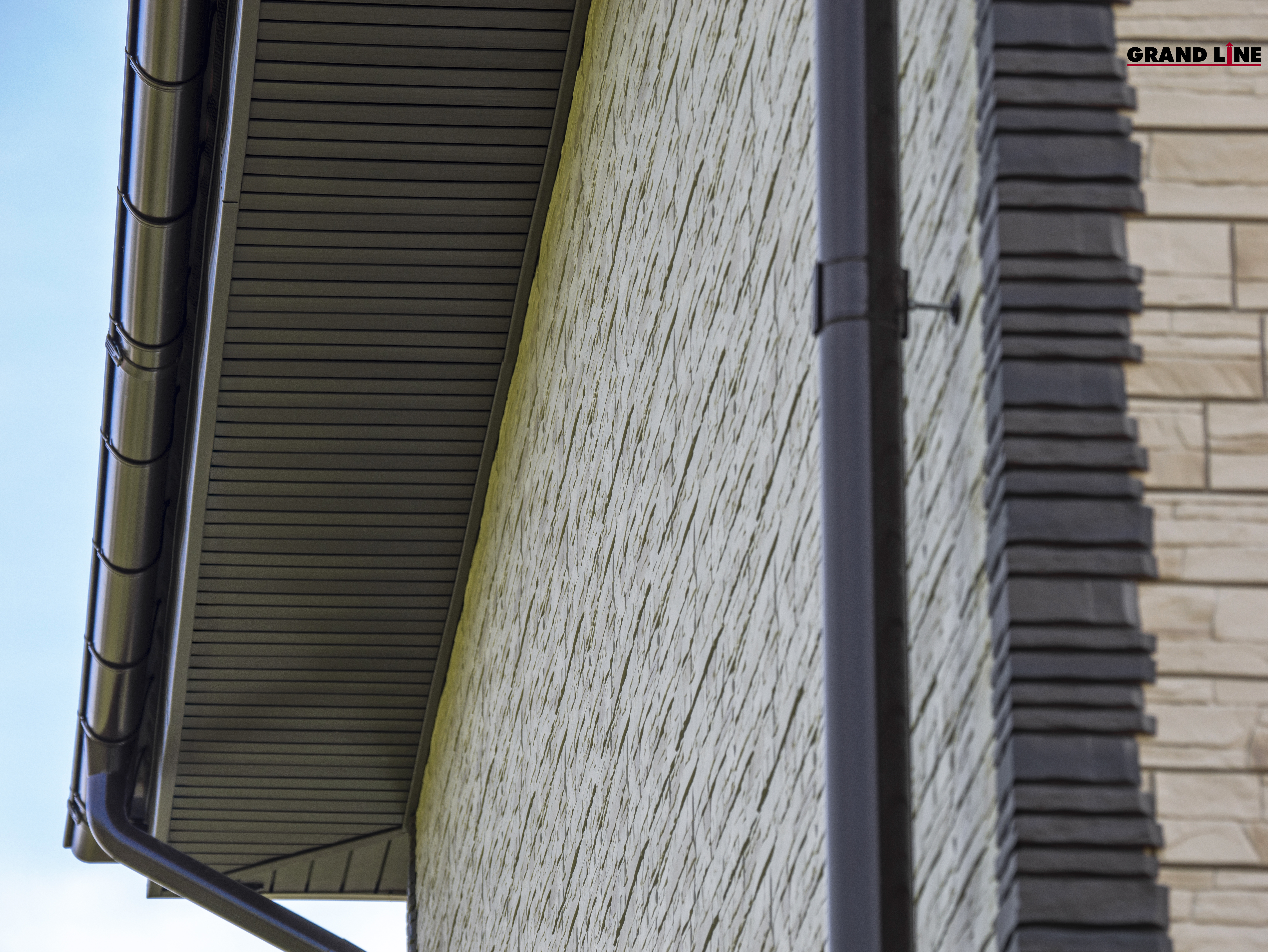 Софит Estetic Grand Line Классика со скрытой перфорацией коричневый (3,0м)